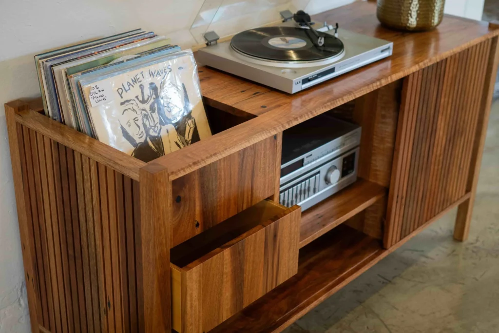 Onde guardar e como armazenar discos usados para eles durarem décadas