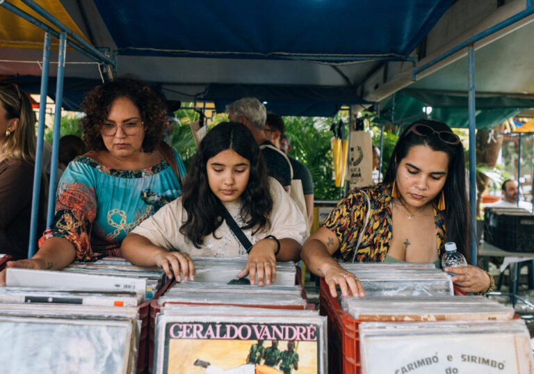 Disco de vinil usado vale a pena? Vantagens e cuidados na hora de comprar