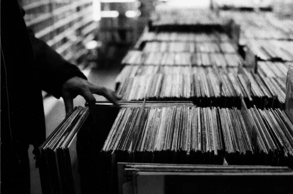 Como avaliar a condição de um disco de vinil usado antes de comprar